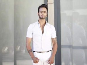 Mankrit Aulakh Biography, Age, Height, Weight, Family, Girlfriend,  Education, Songs