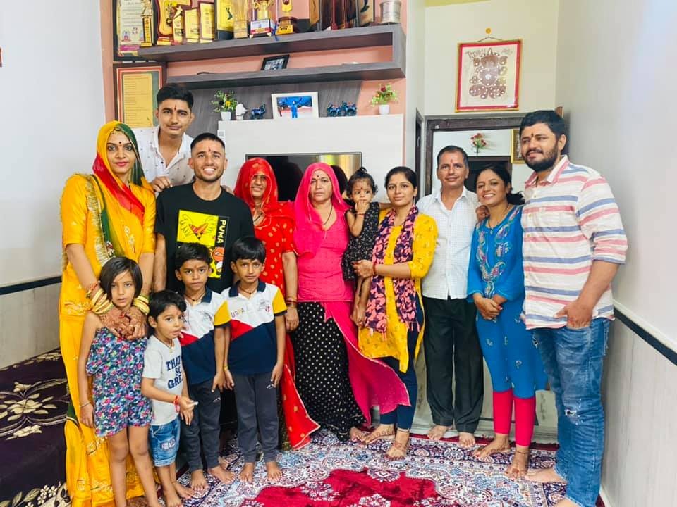 Ravi Bishnoi with his family