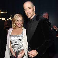 Reese Witherspoon And Jim Toth To Divorce