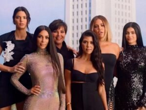 Khloe Kardashian sisters
