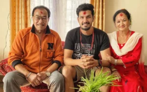 Saruk-Tamrakar-with-his-parents